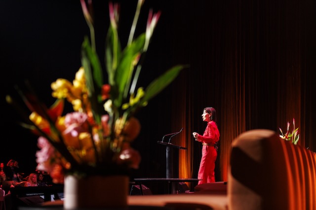 Dr Giulia D'Anna presenting professional aesthetic education