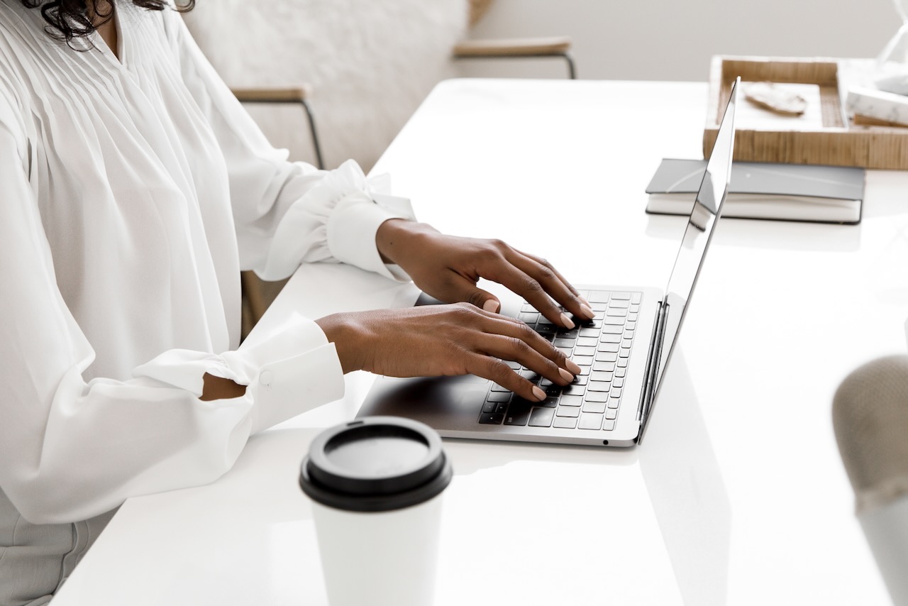 Online cosmetic injecting education